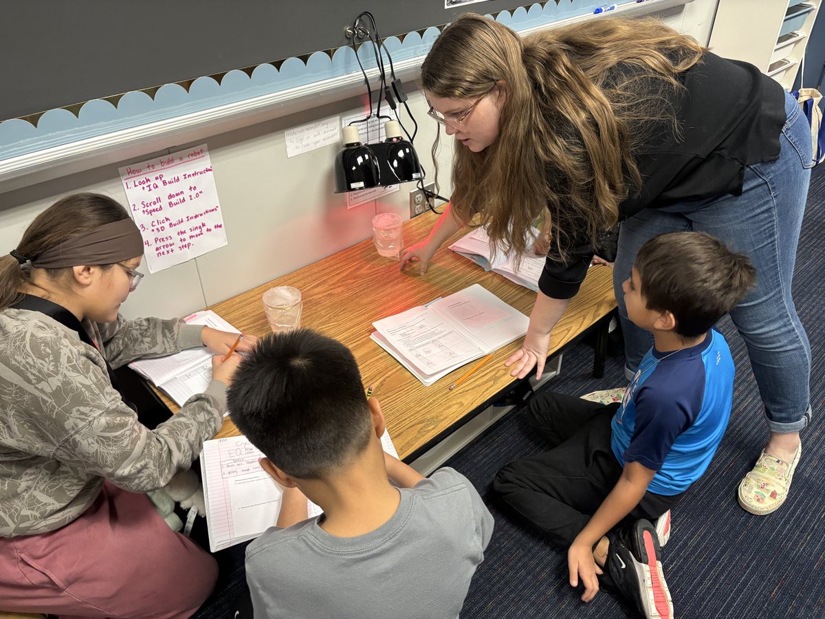 sistasusan's tweet photo. ⭐️ @BayEaglesSoar 4th graders has clarity about what they are learning, why they are learning it, and how it fits into their goals. ⭐️ https://t.co/HSA3QdcJpp