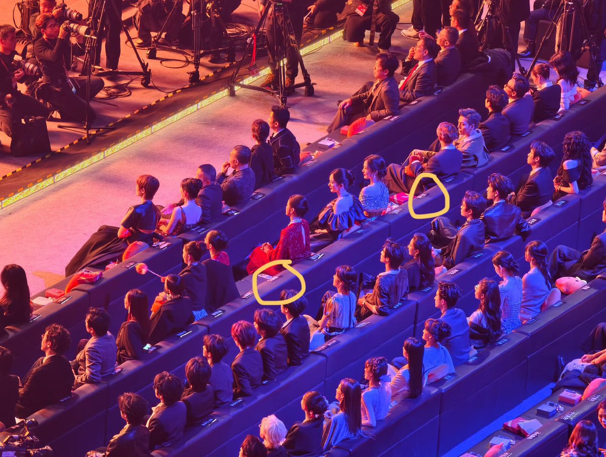 OldObsess's tweet photo. It's 2026 and all anyone wanted was to see them in the same frame again.  But they don't care about any of that 🥹 (photo cr. to @ybaizhan) https://t.co/gfqek5Vj9D