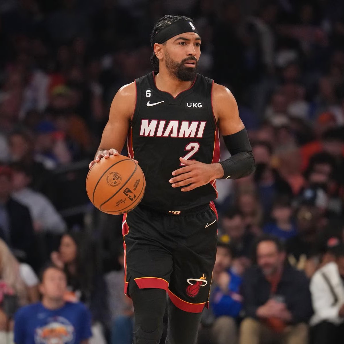 LADEig's tweet photo. Gabe Vincent about to shoot 50% from 3 for Atlanta 😭 https://t.co/0ar7kWMZNn