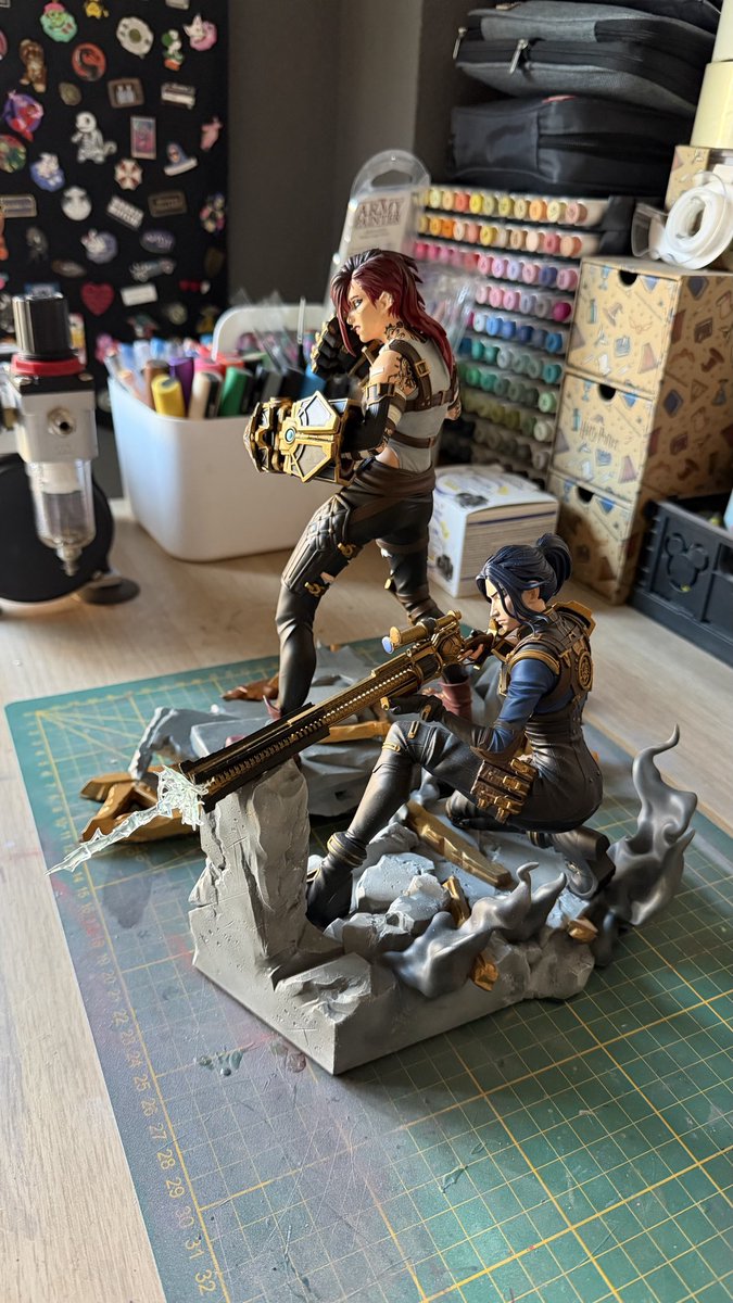 MiluIResk's tweet photo. Vi is finally done! Time to start the last piece of the diorama. Jinx coming next 👩🏻‍🎨🔥#arcane #vi #caitlynkiramman #caitvi https://t.co/v6Y2xc9moZ