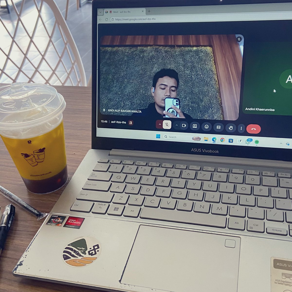 AlifAnalta's tweet photo. 5/2/2026
Mencari Suasana Baru dan Belajar Memahami Suasana.
Kita Akan Berani Melangkah Ketika Keberanian Membersamai Langkah Itu https://t.co/OTsaFRGAJK