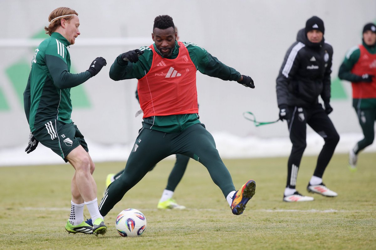 Intensywny czwartek w Legia Training Center 💨

📸 <a href="/PartykaJanusz/">Janusz Partyka</a>
