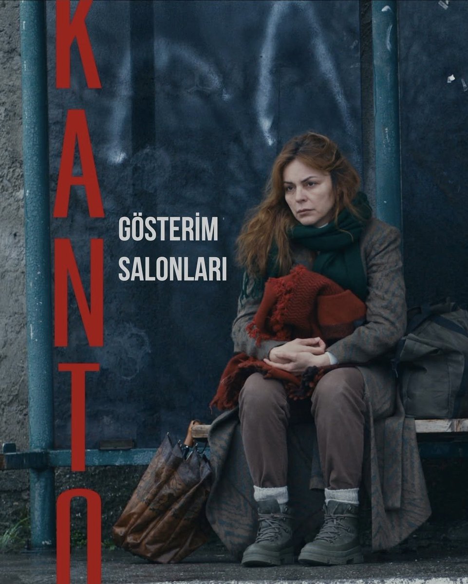 ismail_halis's tweet photo. Her filmi, her belgesel filmi ile sadece kendi alfabesi ile konuştu.

Yüksek sese değil, yalın, ince, derin, ağır, sahici hakikate açıldı her kadrajı.

Japonya'da da California çöllerinde de Karabük'teki film setinde de o dünyayı kurdu.

Ensar Altay imzalı ilk kurmaca film KANTO, yarın gösterime giriyor.

Dünya prömiyerini Shanghai Film Festivali Asian New Talents Yarışması’nda yapmış, Saraybosna Film Festivali'nde Cinelink ImpaACT, Antalya ve Boğaziçi film festivallerinden de ödüllerle dönmüştü..

KANTO, yeni hayatın, yeni ailenin yeni insanını anlatıyor.

İnsan kadar eski ve gerçek bir hikayeyi

İzlemeli 🍀

@altayensar