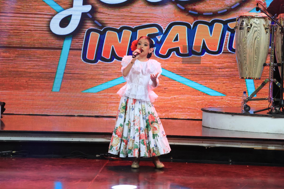 tererejerepy's tweet image. ¡Impresionante nuestra estrella de 7 añitos Hannah Quintana! 😍

#tererejerepy por #telefuturopy