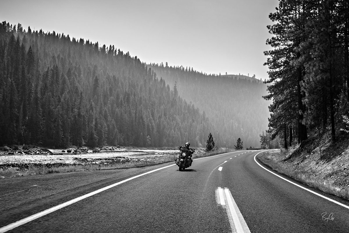 Throttle and steer with the right hand, zoom and run the camera with the left.

2,300 miles through 5 states – my friends and I had a great ride this summer. See part 1 on my blog.

brycox.com/2026/02/04/230…