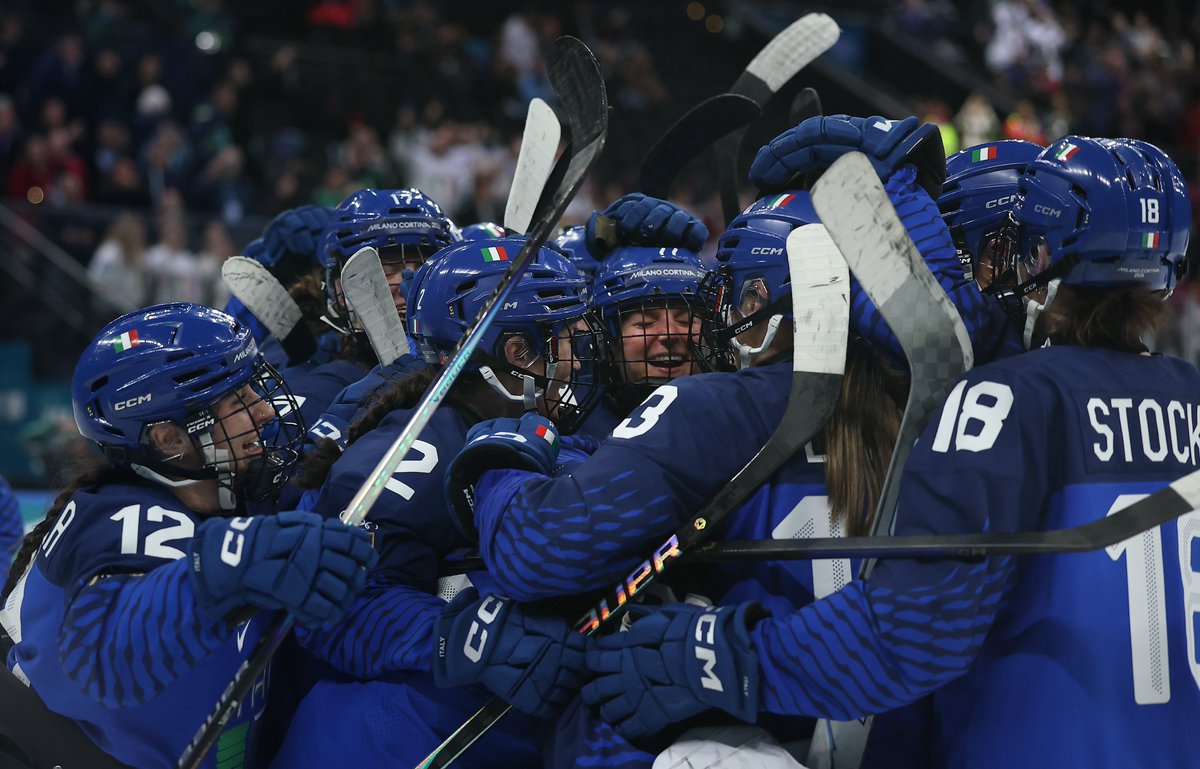 Olympics's tweet photo. Italy makes history on home ice! 🏒🇮🇹

Today's victory against France is their first-ever Olympic win in women's ice hockey and their first one at #MilanoCortina2026!

📸: Getty Images/Sarah Stier
#Olympics #WinterOlympics #IceHockey https://t.co/I2UExrzJFP