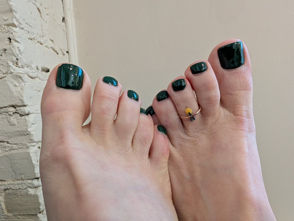 Goddess Alex tweet media