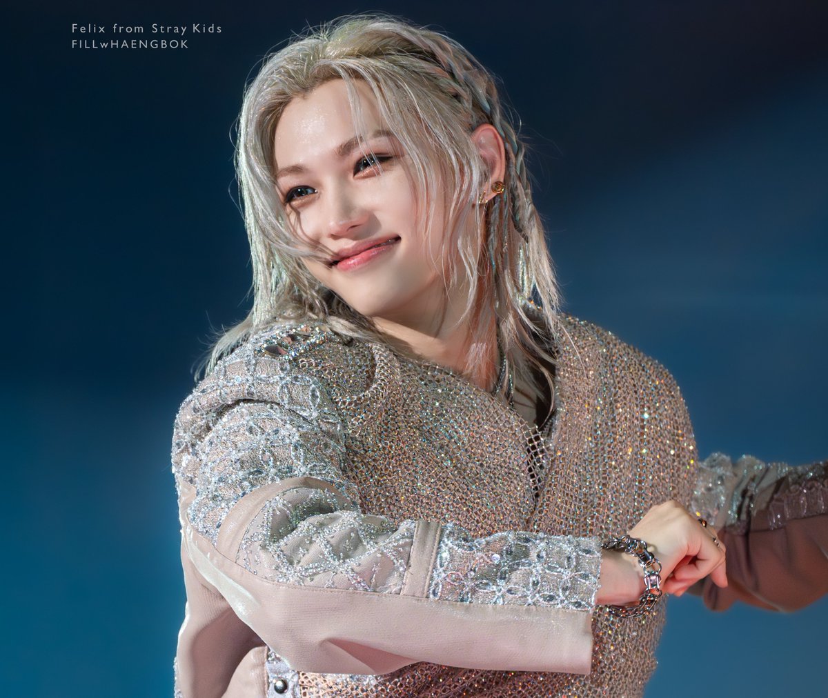 BinkieForFelix's tweet image. Hearing Felix speak this openly about his struggles hit so hard considering how he very rarely does so. He carried so much pain in silence while still choosing to comfort others, to smile for Stays, to keep going even when he questioned why he was here