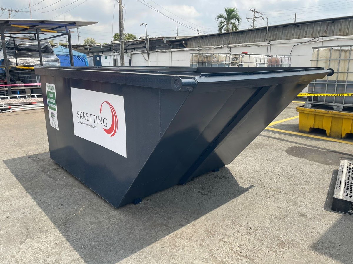 CIA_HEROSA's tweet photo. Entrega contenedor de basura 4.5m3 a cliente #Skreetting.

https://t.co/o5G6VHjiS8 https://t.co/3ALj4QQ5im