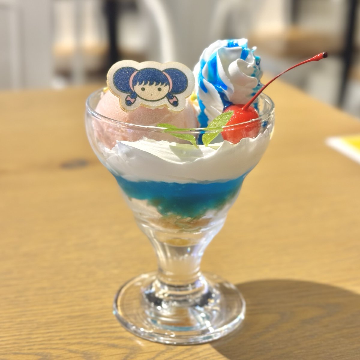 omocya85's tweet photo. マクロス万博行ってきたー（╹◡╹）
平日だったので人混み無く楽しめた♪
謎解きは思ったより時間かかったけど、謎が解けた瞬間は爽快スッキリ✨
グッズの一部がすでに在庫切れで残念〜。
再入荷されたらまた行こうかな。
#マクロス万博 https://t.co/ZhzODIfn7H