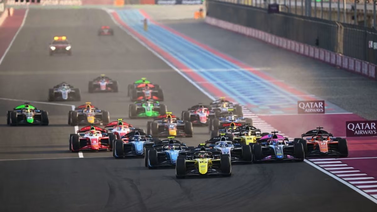 F1BigData's tweet image. So far, no F2 champion has managed to win the F1 title

2017 - Charles Leclerc 🇲🇨
2018 - George Russell 🇬🇧
2019 - Nyck de Vries 🇳🇱
2020 - Mick Schumacher 🇩🇪
2021 - Oscar Piastri 🇦🇺
2022 - Felipe Drugovich 🇧🇷
2023 - Theo Purchaire 🇫🇷
2024 - Gabriel Bortoleto 🇧🇷
2025 - Leonardo…