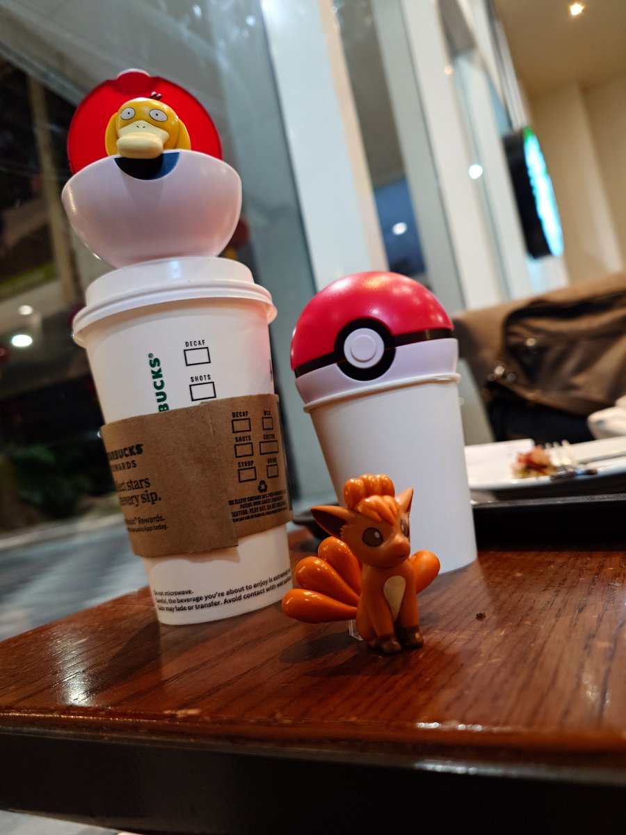 pugadaa's tweet photo. Sorry kids. Makiki heal lang din ng inner child sa pokemon center. 😛 #jollibeexpokemon #jollibeepokemonevolutionsurprise #Pokemon https://t.co/mEPPFJwNo9