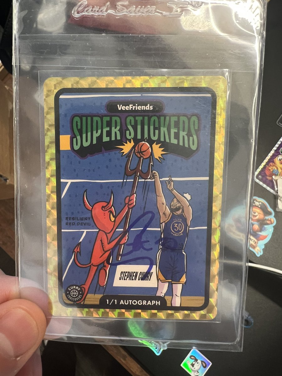 VeeFriends Cards tweet media