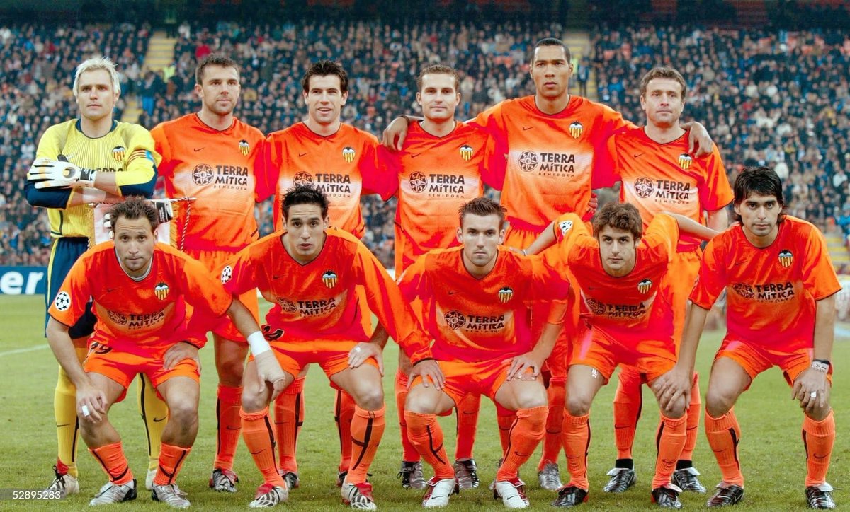 KodroMagazine's tweet photo. El Valencia CF de la 2002-2003 https://t.co/TSbuyZXPs7