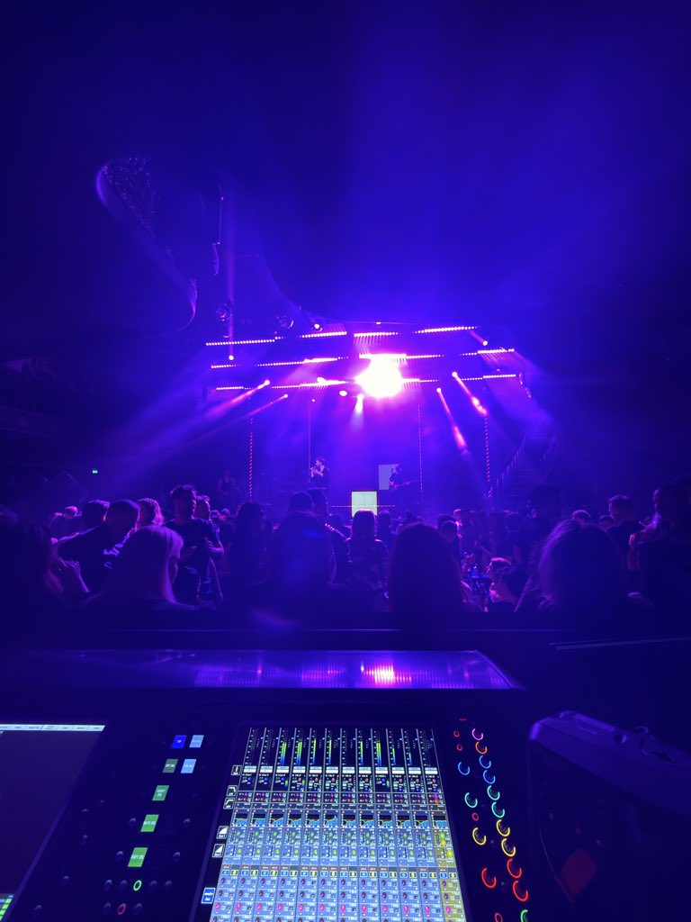 andreounewgen's tweet photo. Gm to Anyone who says Gm back! 

What is your set up? https://t.co/sxMNPA4SLK