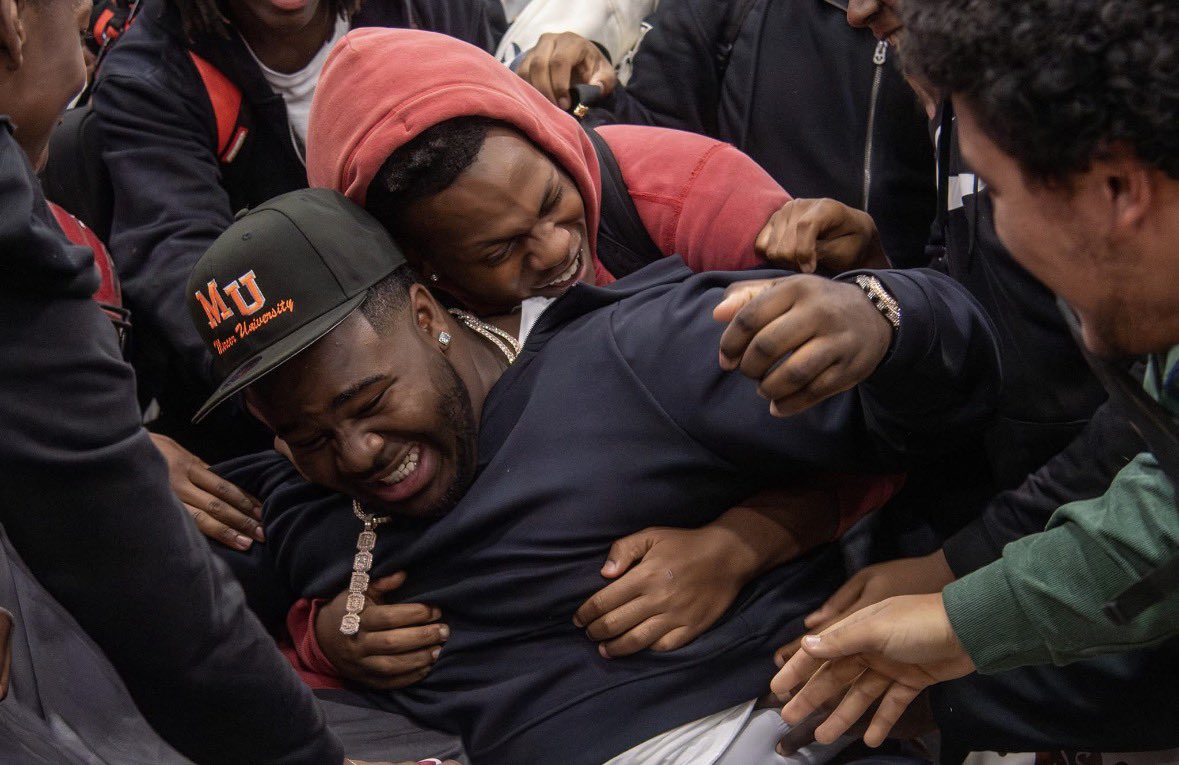 Macin James tweet media