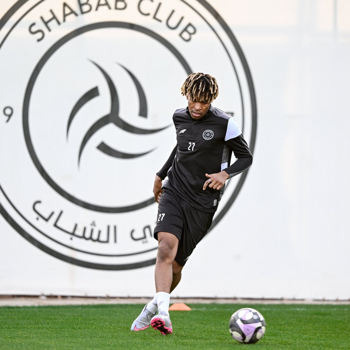 AlShababSaudiFC's tweet photo. 👏🏻⚽️ | #يلا_شباب https://t.co/wc8lRx0Bou