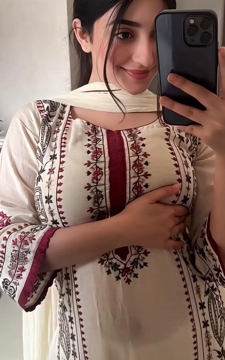 kashfa khan tweet media