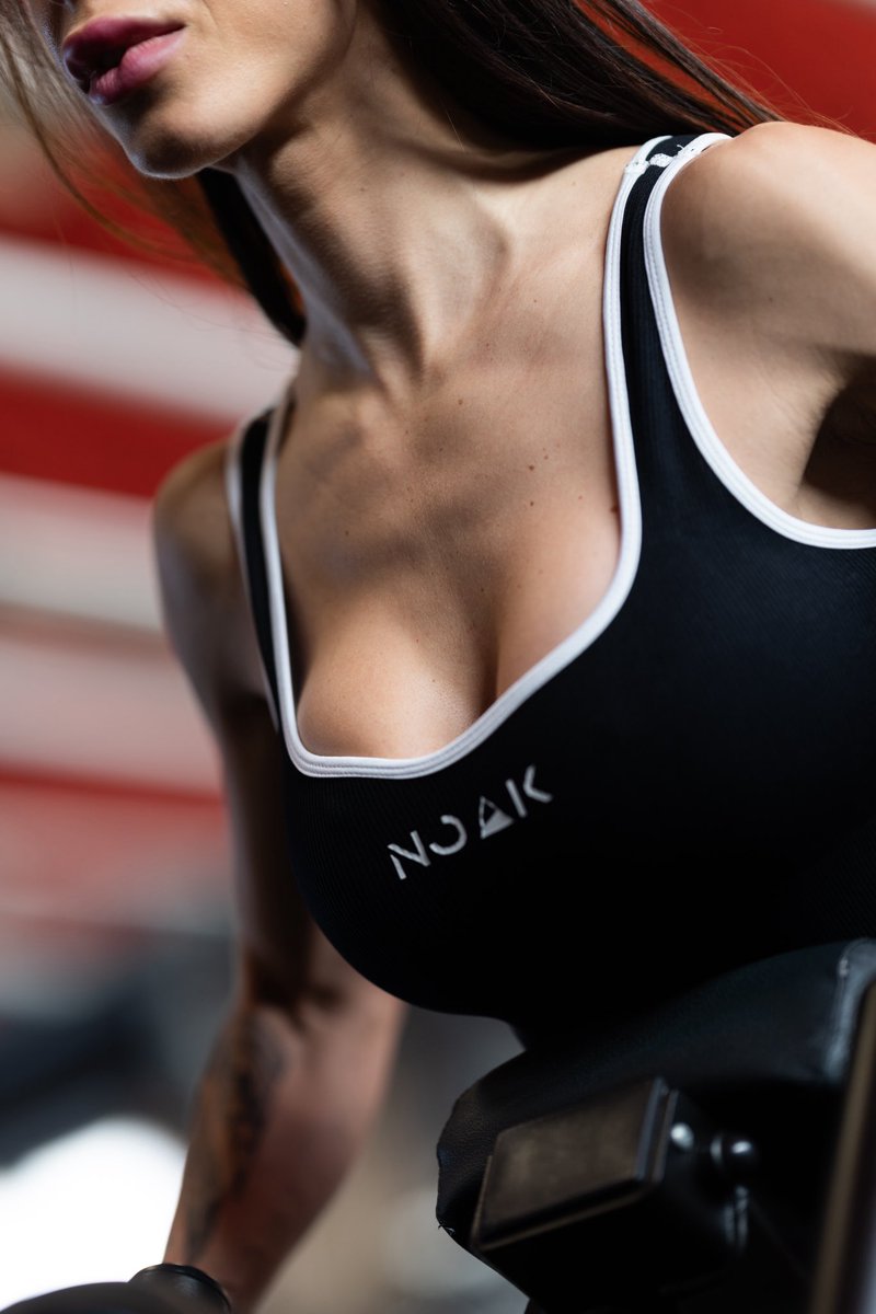 noak_sport's tweet image. Quel momento in cui non stai più cercando motivazione.
Stai solo facendo il lavoro.
Lea Jumpsuit è lì, senza distrarti, senza cedere.

Ti senti più forte o è solo l’outfit?
Scrivilo nei commenti 👇

#noaksport #leajumpsuit #gymtok #fitwomen #trainingmindset
