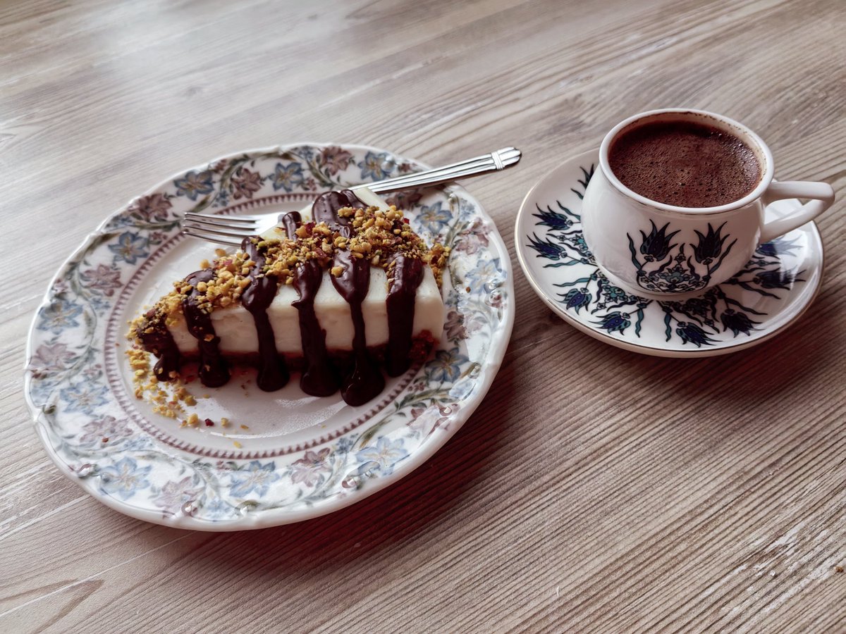 CeynoChef's tweet photo. Coffee time https://t.co/GYJsUAuZVd