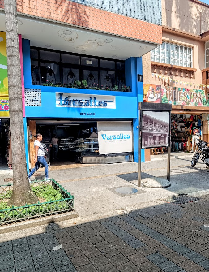Salón Versalles, un referente gastronómico y cultural del paseo Junín.