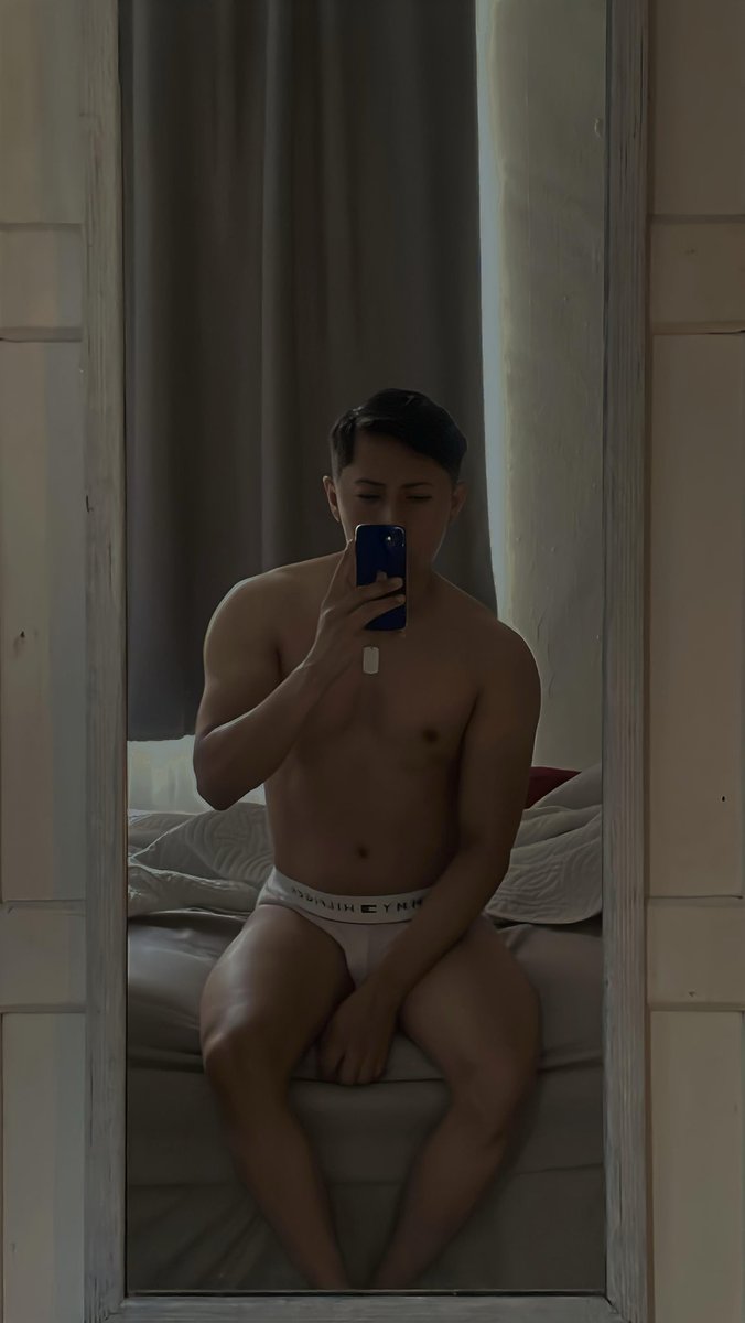 ivanhdz2402's tweet photo. B u o n g i o r n o ☀️ #buongiornogr #selfie #Monterrey #gay #twunk https://t.co/hezzyw3vM1