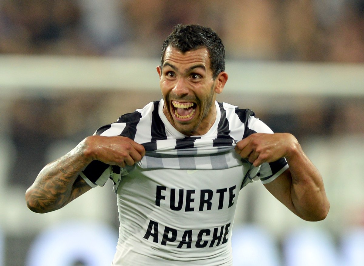 SANGREXENEIZE's tweet photo. Carlos Alberto Tevez representó a Boca durante TODA su carrera, incluso cuando no vestía la azul y oro.

ETERNAMENTE NUESTRO. https://t.co/0wcG3gVoDn