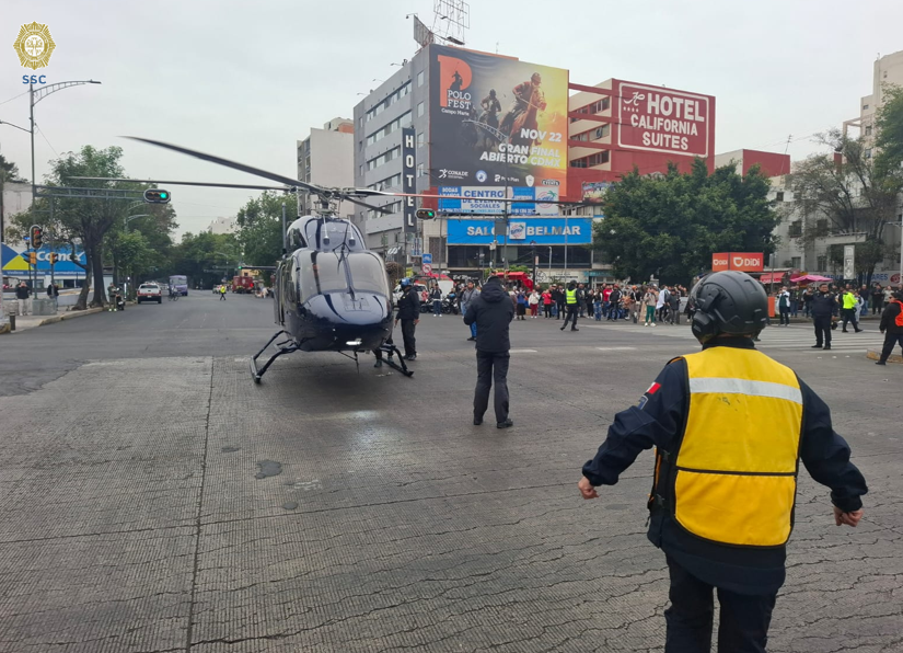 OVIALCDMX's tweet photo. 10:30 #PrecauciónVial | Se implementa corte momentáneo a la circulación en Eje 3 Sur y Av. Cuauhtémoc, por descenso de Cóndor de la #SSC. #AlternativaVial Casa del Obrero Mundial, Dr. José María Vértiz y Av. Insurgentes. https://t.co/yelE6lowno