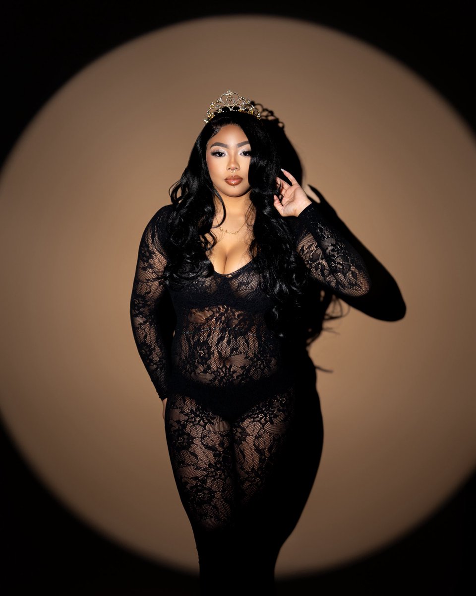 _deannaaaa__'s tweet photo. Big 21 💋 https://t.co/VtW2Xxl0MT