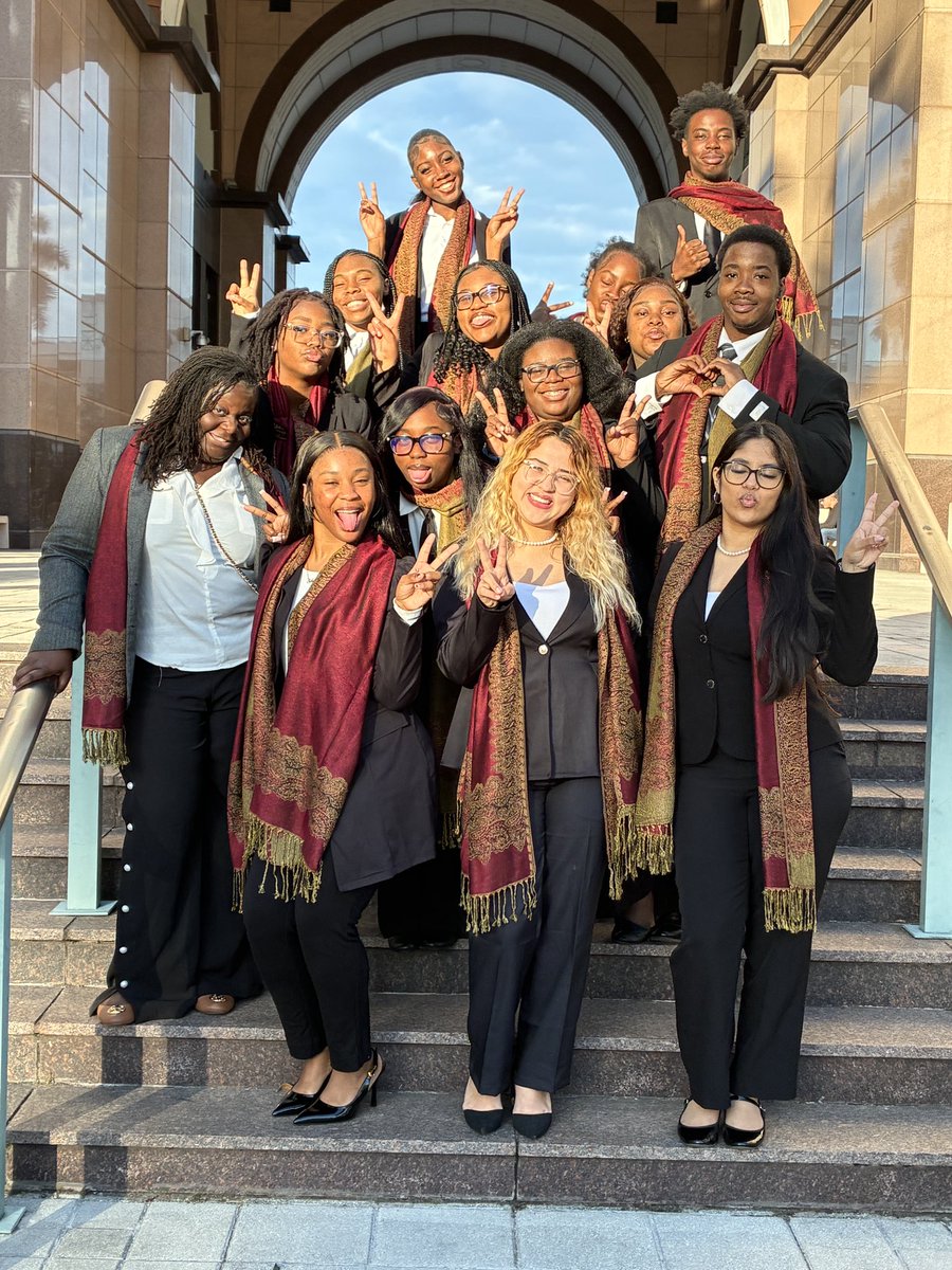 Five Carat Choice tweet media