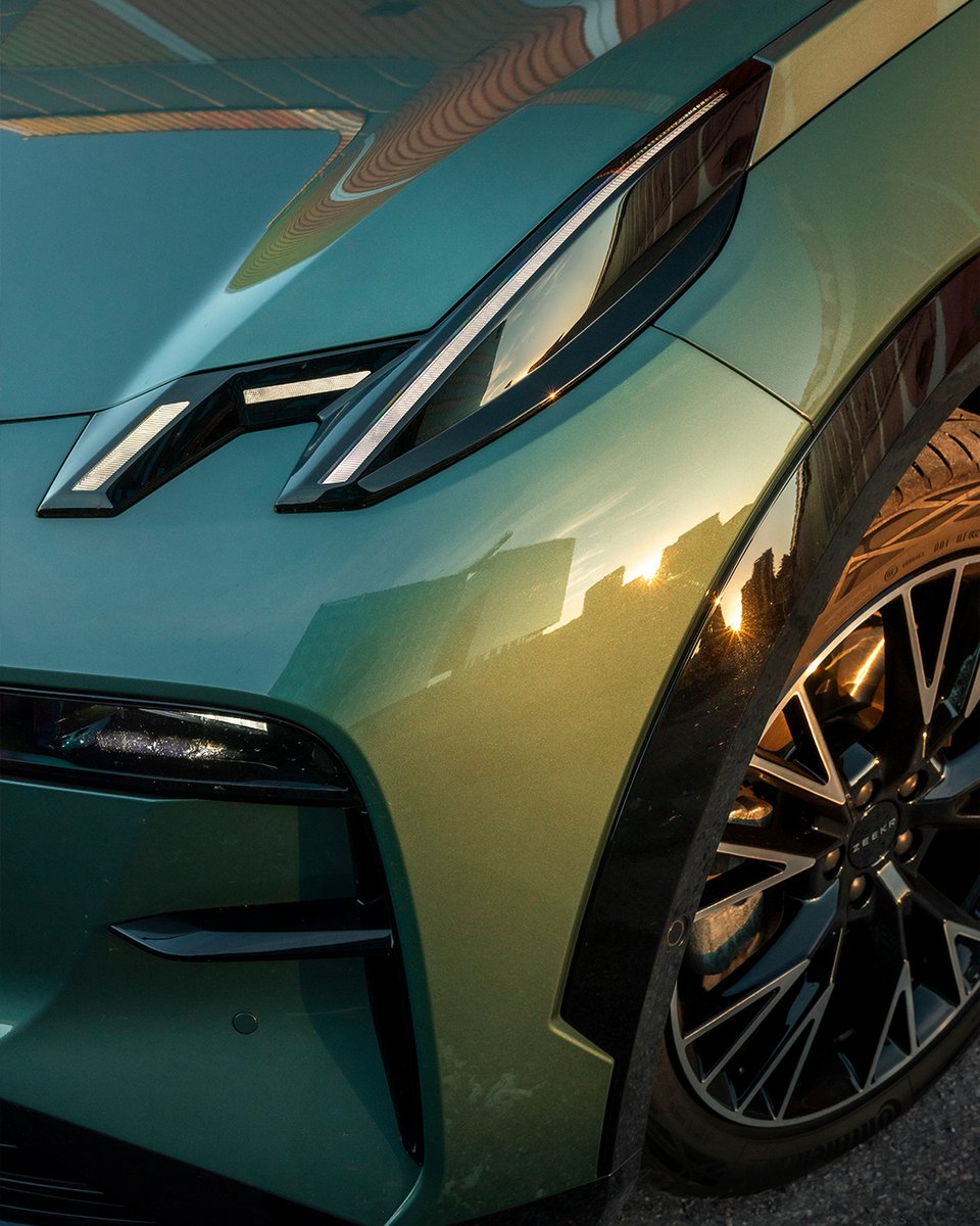 Zeekr_Europe's tweet photo. Even in winter, colour finds its moment.
Zeekr X in Pine Green.

–⁣
⁣
Zeekr X Energy consumption (combined): 17,3 – 16,4 kWh/100km (WLTP); CO2 emissions (combined): 0 g.⁣
⁣
#Zeekr #ZeekrEurope #ZeekrX #EV #ZeekrTech https://t.co/UMUSoKPUdv
