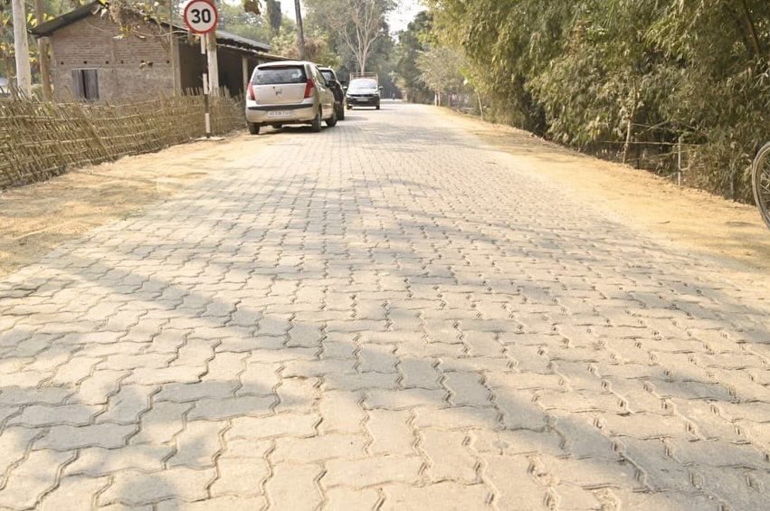Today, I inaugurated the 4.60 km long Borbora Ali (Daa-Balijan Ali) village connecting paved road constructed under the Chief Minister’s Improved Pakipath Construction Scheme for the 2024–25 financial year.

With the completion of this road, connectivity in the area will improve