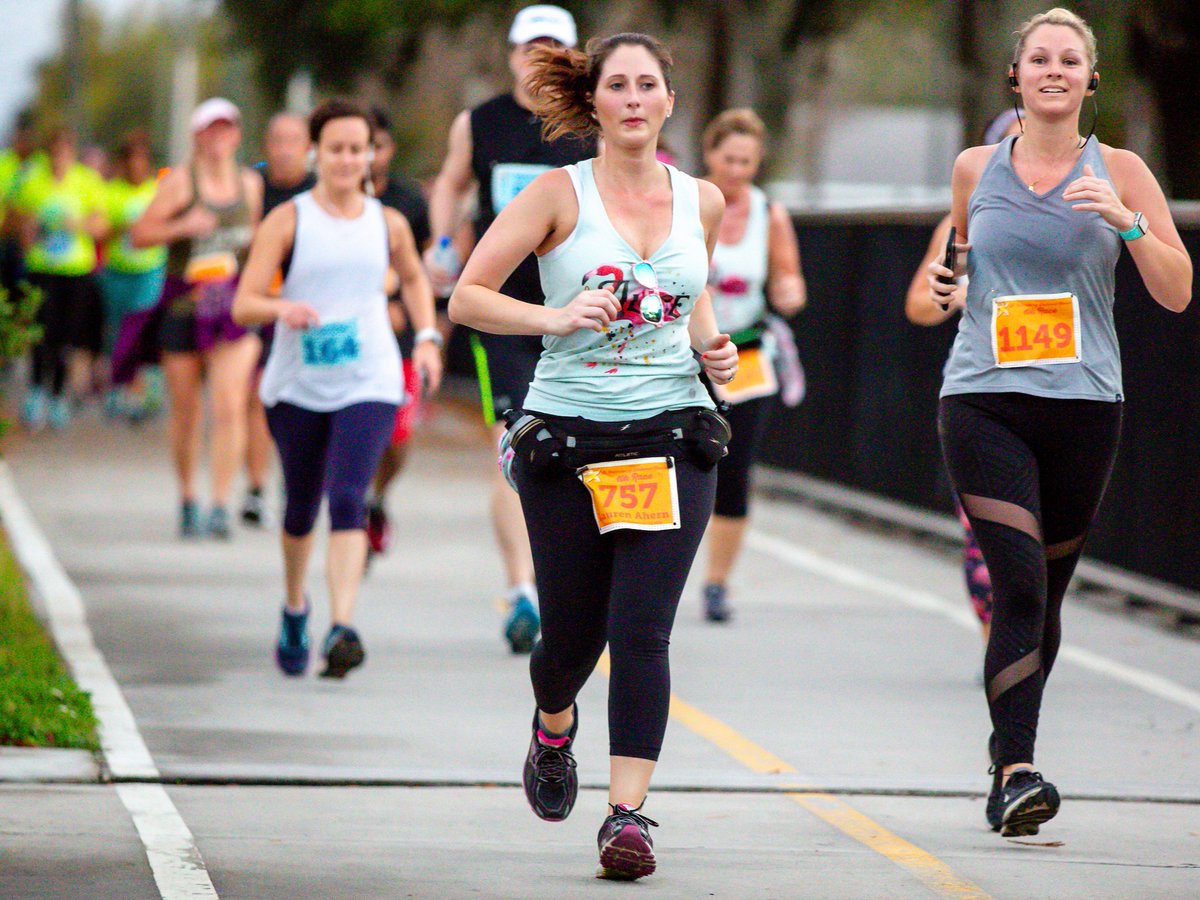 southeasttouris's tweet photo. The St Petersburg Distance Classic is Back as a featured Signature Event of the Southeast!
🌅 Waterfront views. Flat &amp; fast course. Serious race-day energy.
🏃‍♀️ Half. Full. 10K. 5K. You choose.
🗓️ February 8th
📍 St. Petersburg, FL
🔗 https://t.co/3nqDQQ8vha https://t.co/GB8iF5kEcl