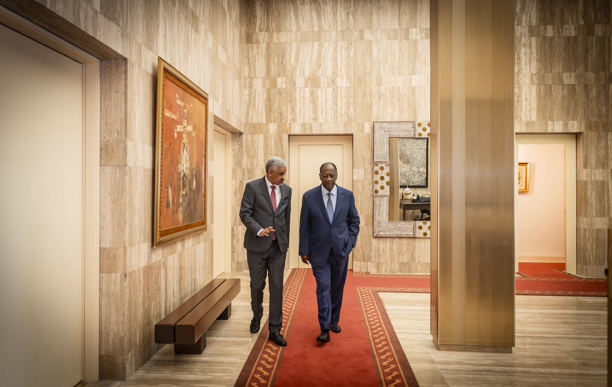 AOuattara_PRCI's tweet photo. Entretien fructueux avec le @AfDBPresident, Sidi Ould Tah, sur le rôle déterminant de @Groupe_AfDB dans la transformation économique et sociale de notre continent. #Économie   #Développement https://t.co/erLTHS9xn2