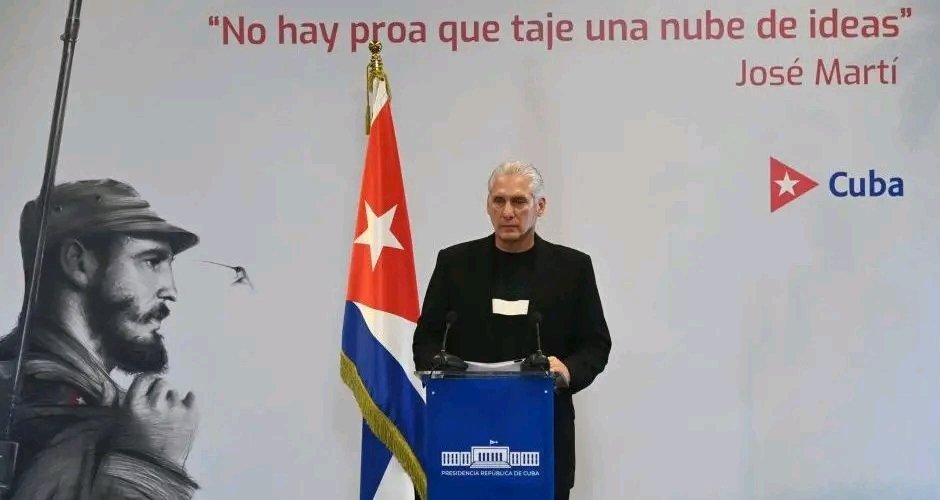 Presidente <a href="/DiazCanelB/">Miguel Díaz-Canel Bermúdez</a> asegura que #Cuba está dispuesta a un diálogo con EE.UU. en condiciones de igualdad y "sin presiones", de respeto a nuestra soberanía, independencia y autodeterminación.

#CubaEstáFirme