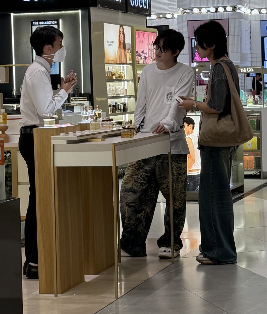 Stepbystep42009's tweet photo. (ต่อ)
น่าจะน้องภพถ่ายกดรัวๆให้เลย เอามาฝากทุกคนค้าบบบบ
แต้มบุญได้เจอน้องได้ใช้หมดไปแล้ว https://t.co/cvxNTPdGmx