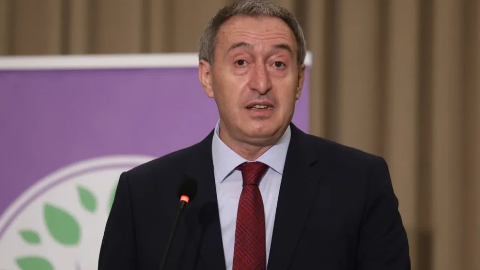 militerenstitu's tweet image. DEM'li Tuncer Bakırhan:

"Anayasadan Türklük çıkarılmalı."