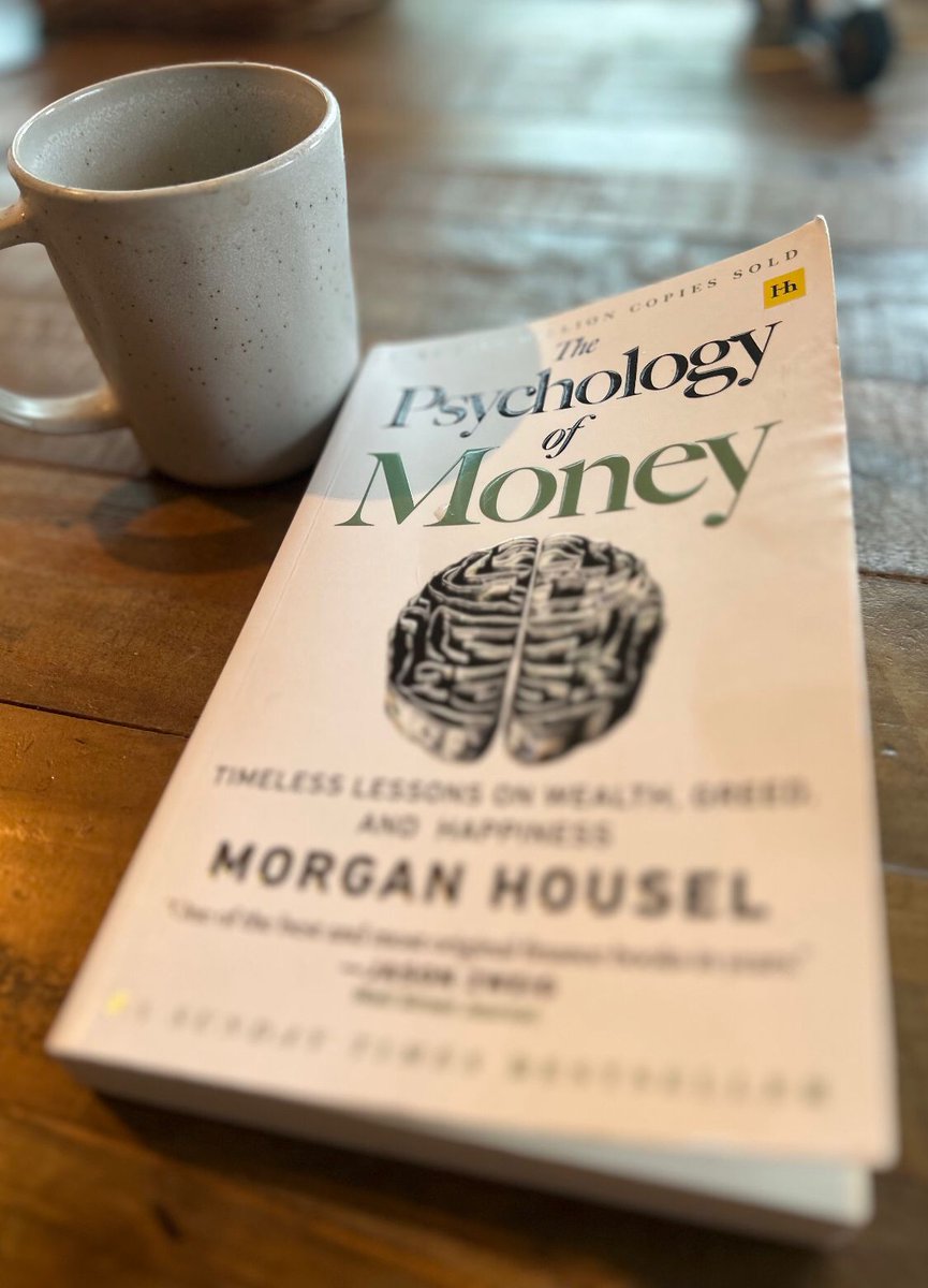 I’ve been reading The Psychology of Money lately. Honestly, it’s not super deep, but there are a few solid takeaways. One line I really liked: “The illusion that one has understood the past feeds the further illusion that one can predict and control the future.”