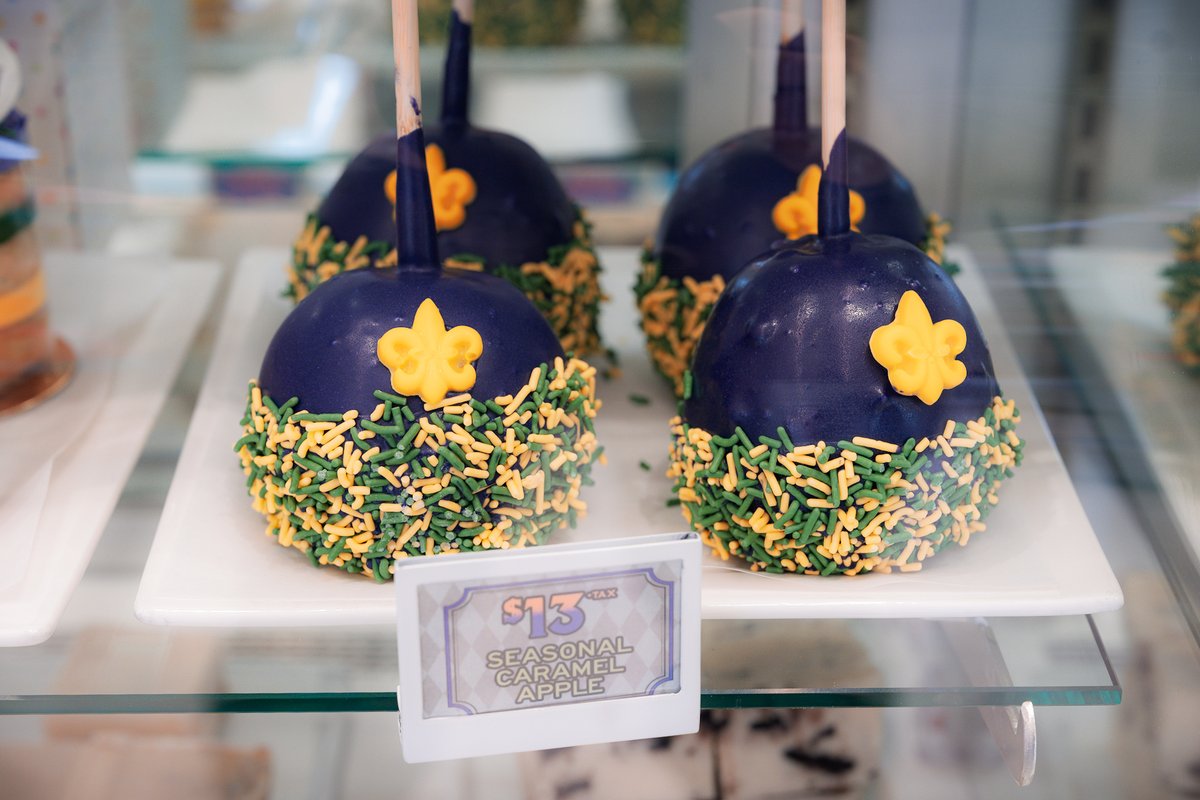 OrlandoInformer's tweet image. Mardi Gras goodies have arrived at Universal Studios Florida! Which one are you chomping on first? 🐊