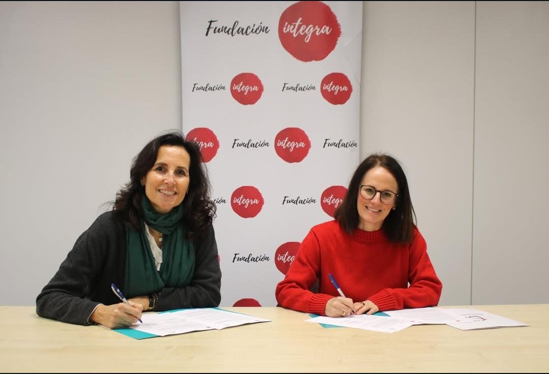 fundacionhp's tweet photo. 🤝 @fundacionhp  y @FUN_INTEGRA  firman un convenio para apoyar a personas con Hipertensión Pulmonar en su acceso al empleo, teniendo en cuenta sus capacidades, necesidades y momento vital.

👉 Si te interesa, contacta con nosotros. al mail inscripciones@fchp.es https://t.co/A5jtsWZSNf