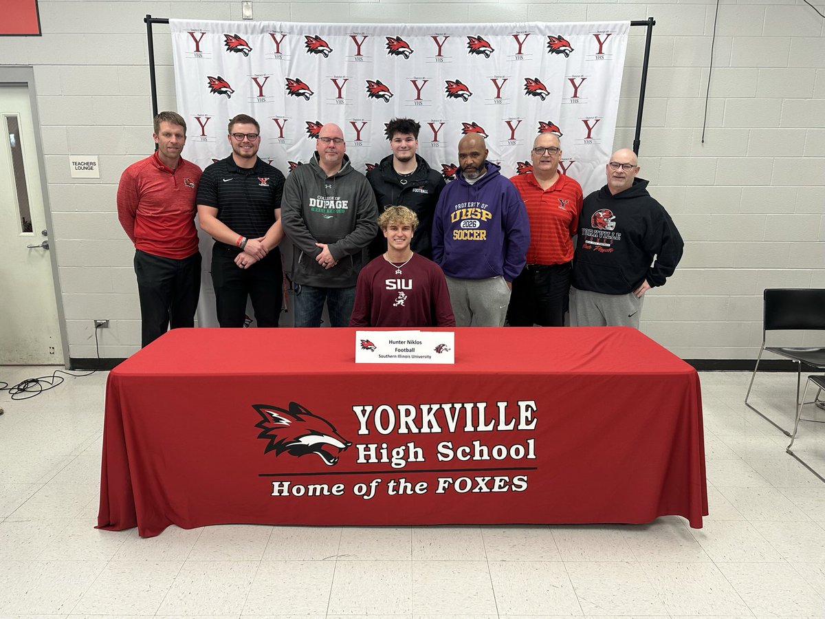 CoachDanMcGuire's tweet image. 8 Foxes Football Players signed to play college football!  Excited to see them play on Saturdays!