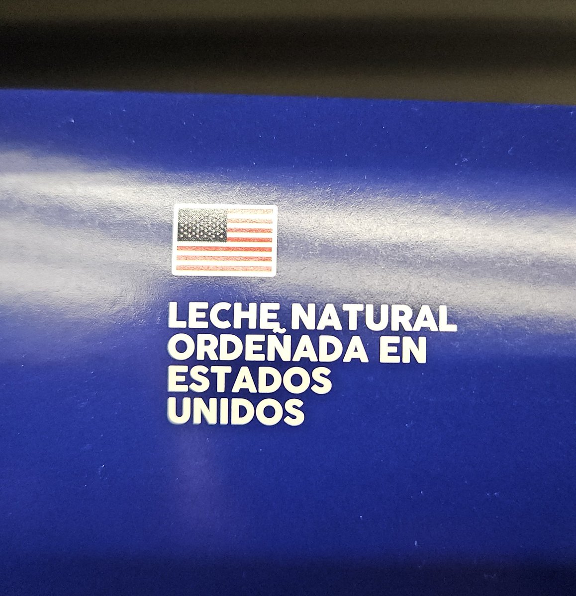 algo bueno de la ley de etiquetado de leche: ver que una marca con "espíritu patagónico" se hace con "leche ordeñada en EE.UU." :')