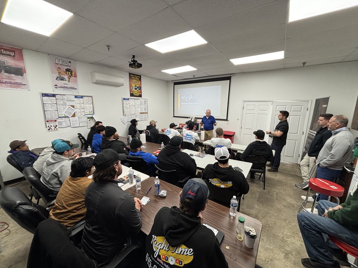 Branch 232 Nashville, TN packed the house for its first Whirlpool heat pump training! 

TSA Doug Priestly led a great session — and one lucky contractor won the YETI cooler giveaway.

#REMICHEL #HVACTraining #NashvilleTN