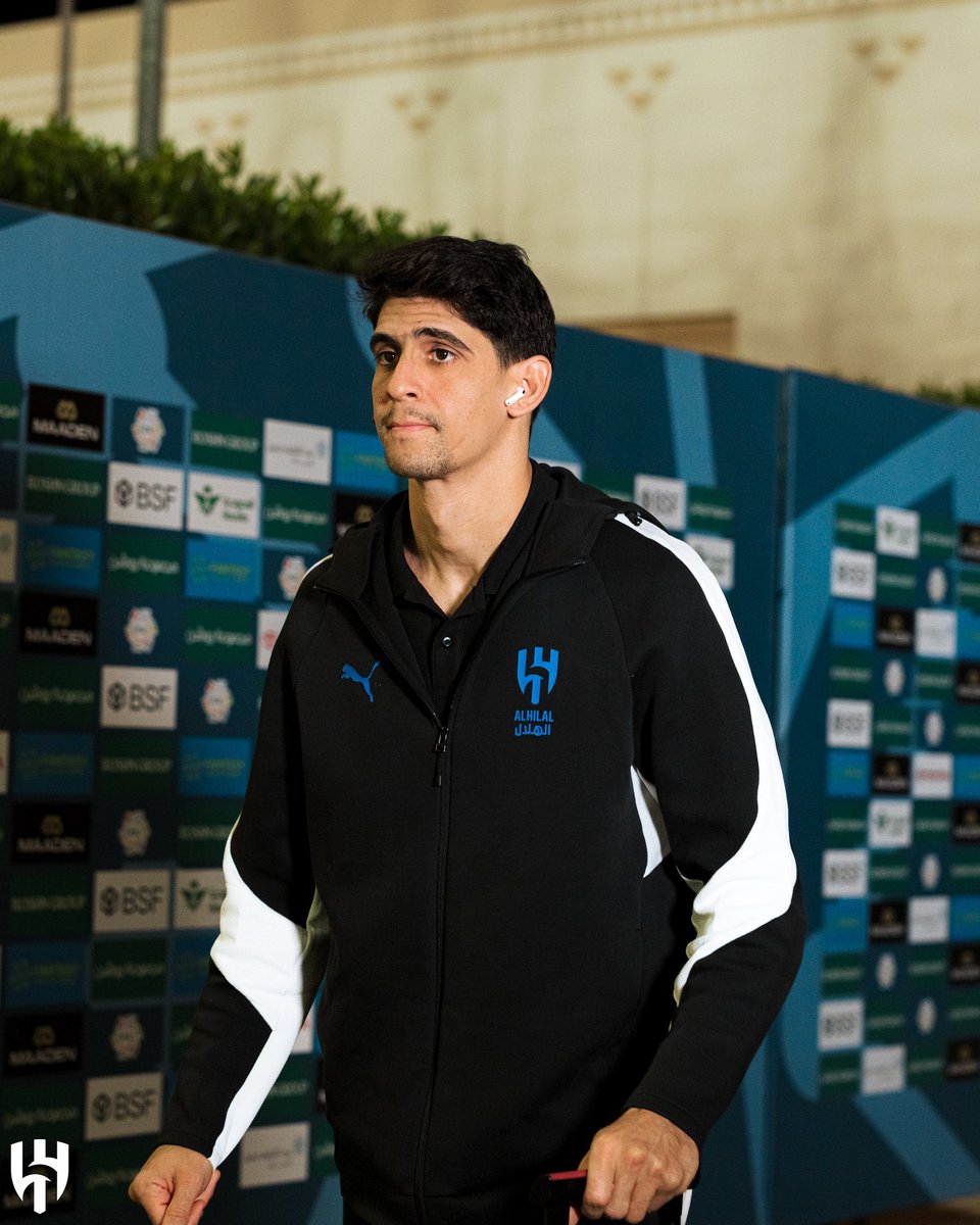 هُنا ملعب اللقاء🏟️💙