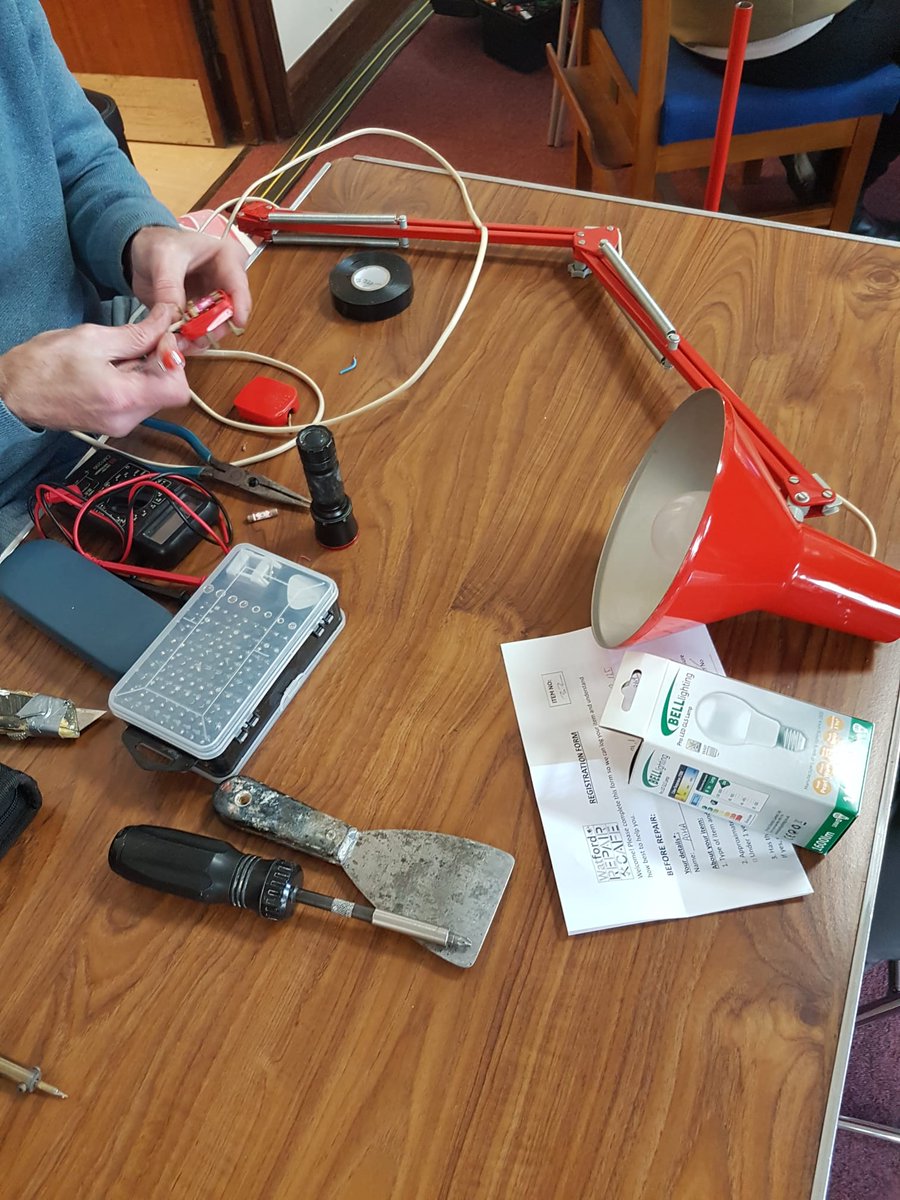 WatfdRepairCafe's tweet photo. Love💚your planet 🌍this Valentine's day! 
Repair it, don't bin it!
Watford Repair Cafe, 14th February 10 am - 1 pm, 
St Mary's Church
#repaircafe #loveyourplanet https://t.co/lnQ83KD0VN