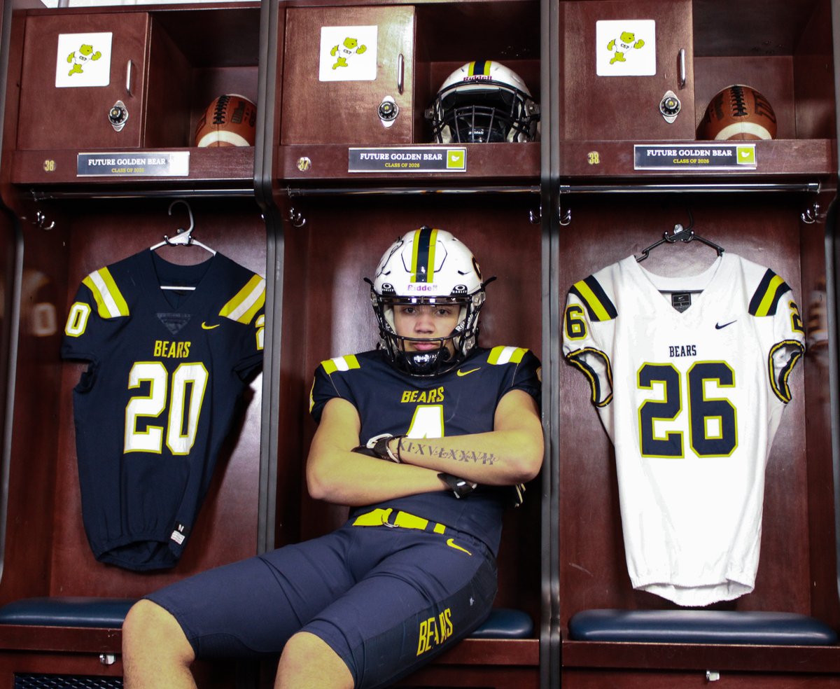 CSPBears's tweet photo. Welcome to Christian Griffin (@gtownhawk42), a 6-2, 194 WR from Germantown, Wis. (Germantown HS) to @CSPBearsFB on #NSD26!

#BeGolden | #WeAreCSP | #NSICFB https://t.co/yJkqssNlVm