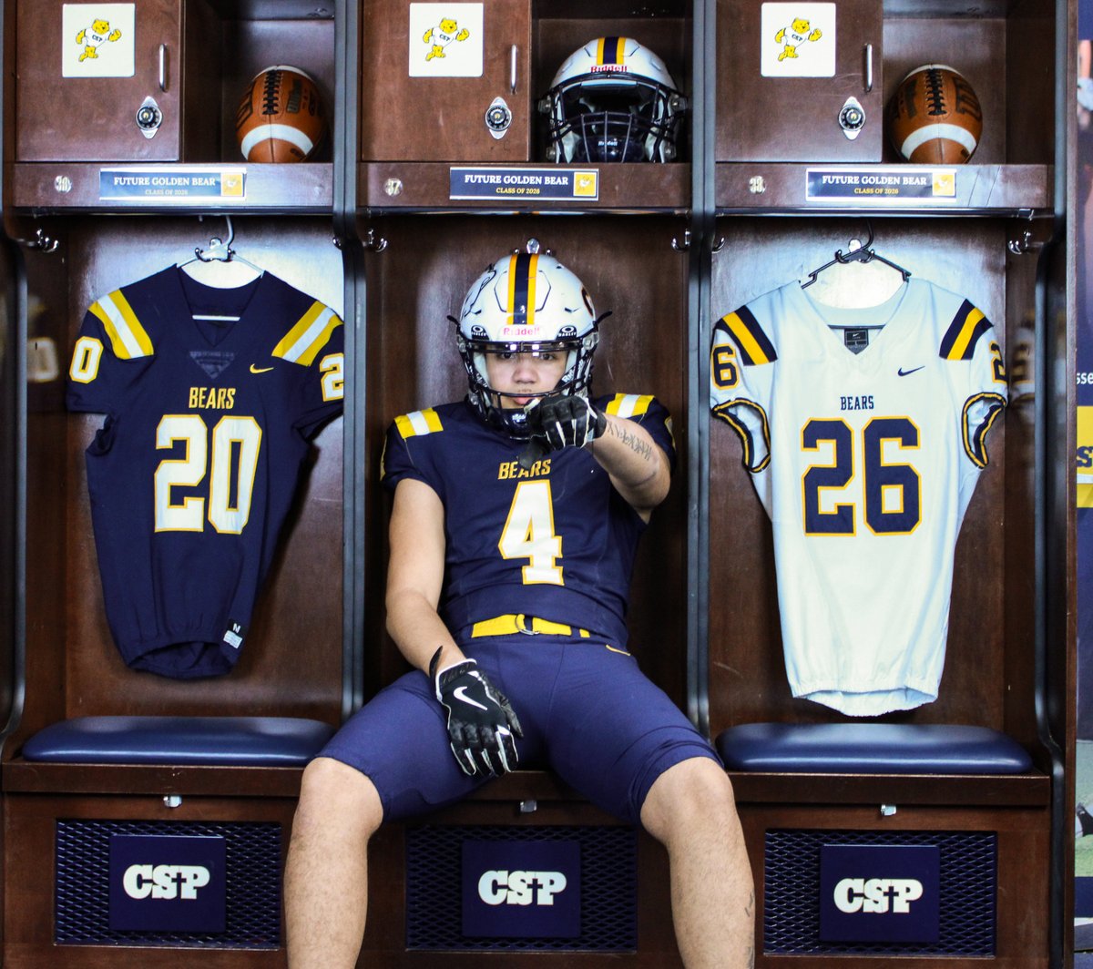 CSPBears's tweet photo. Welcome to Christian Griffin (@gtownhawk42), a 6-2, 194 WR from Germantown, Wis. (Germantown HS) to @CSPBearsFB on #NSD26!

#BeGolden | #WeAreCSP | #NSICFB https://t.co/yJkqssNlVm