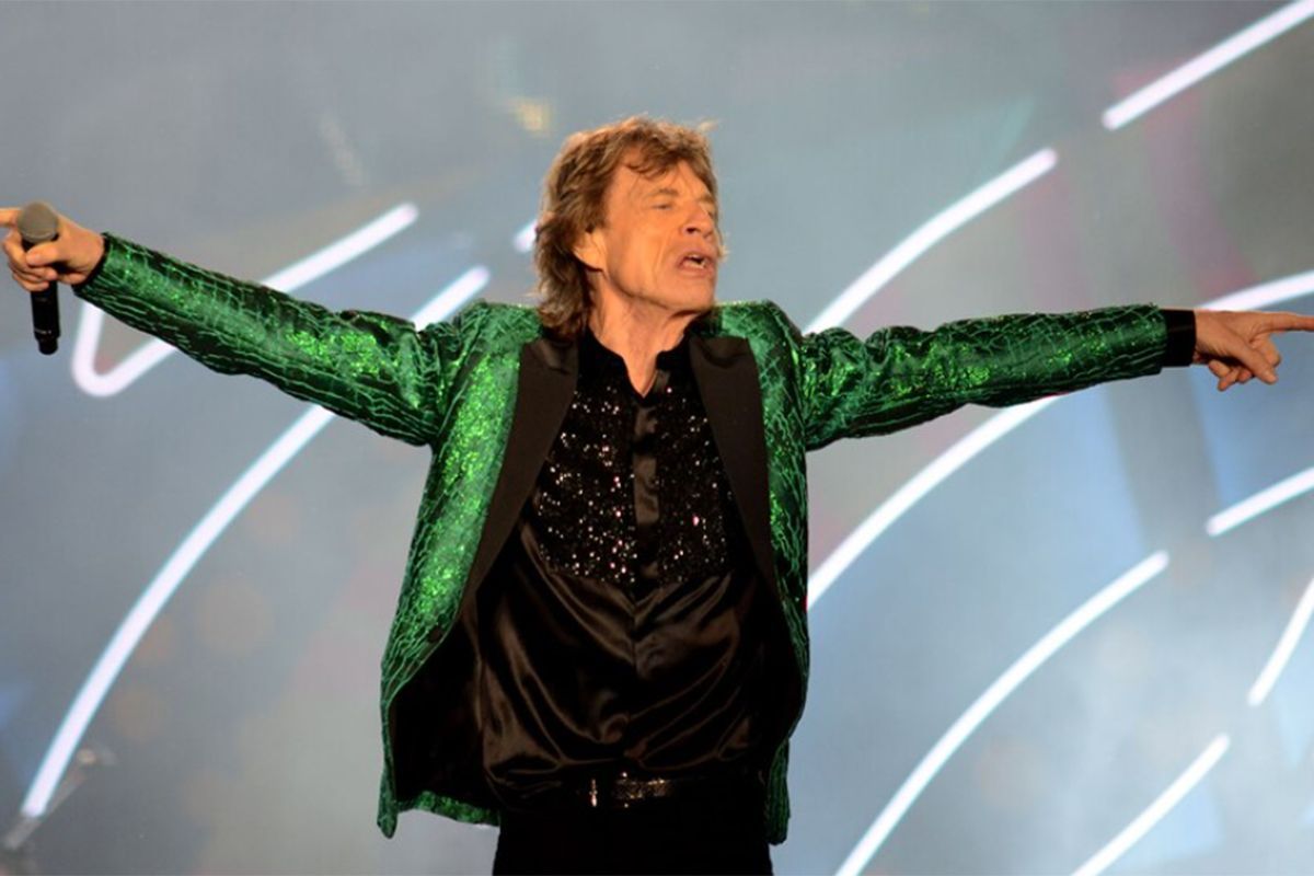 tiempoarg's tweet photo. 👅🤘 A una década de La Plata, crece la expectativa por una nueva visita de los Rolling Stones.

✍🏼 @EstebanSchoj. https://t.co/ZDm5e9mQlG https://t.co/q6Rpmhy0Qu