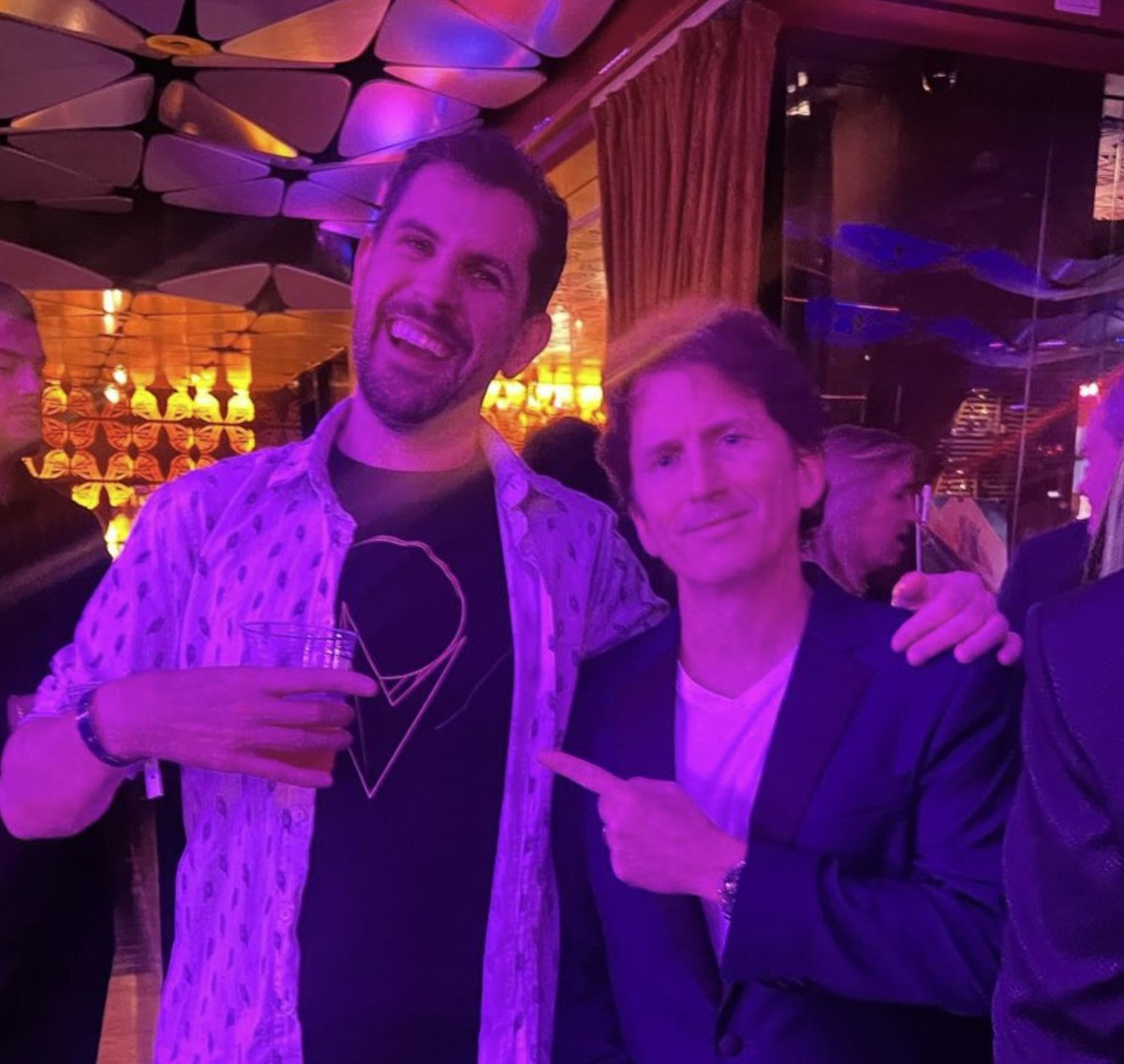 Oskar1up 👽 tweet media