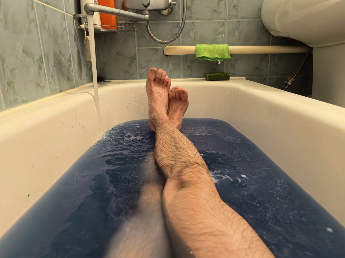 Пока не в своей ванной, но потихоньку к этому стремлюсь 😎